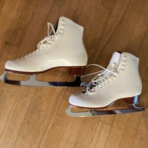 Riedell Ice Scates